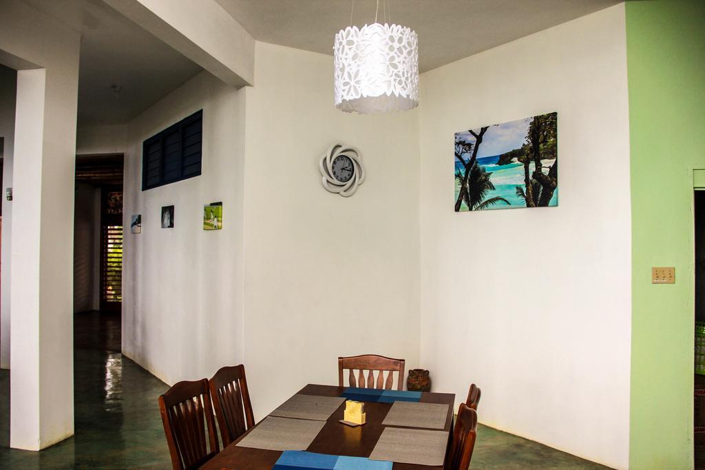 Sunshine Lodge: Your Away From Ferienhaus Montego Bay
